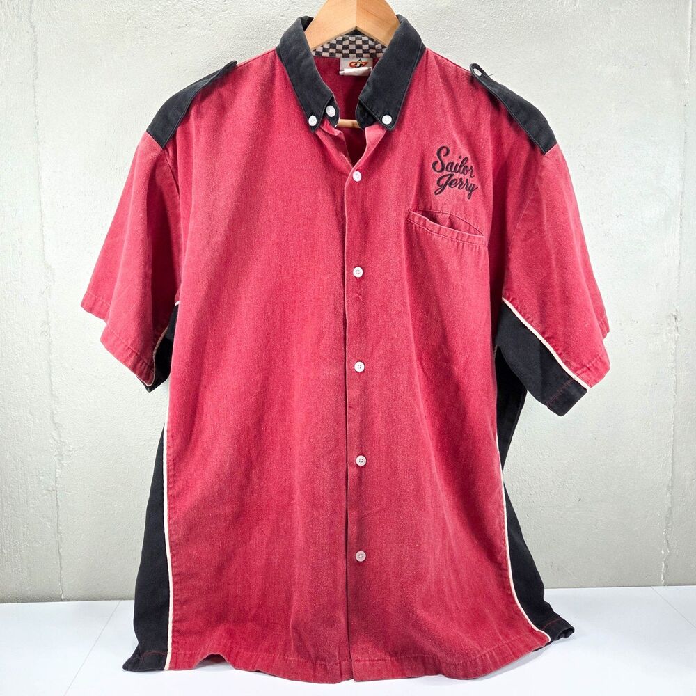 Vintage Y2K Sailor Jerry Pins and Pin Ups Bowling Shirt Faded Red